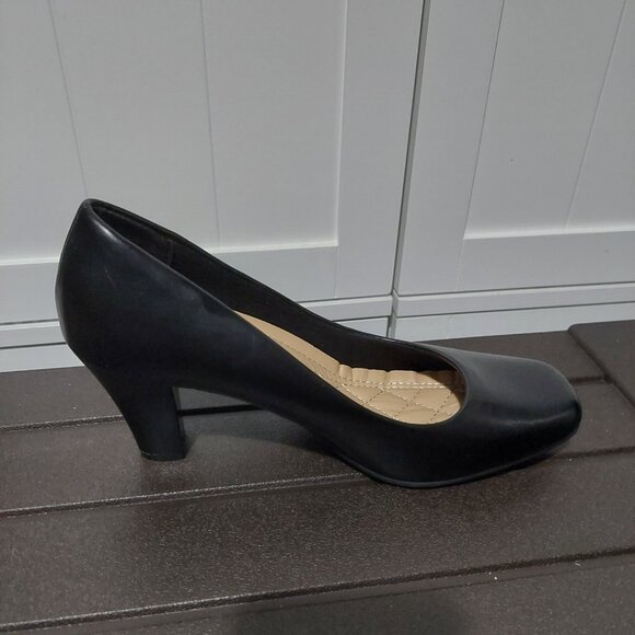 Pierre Dumas Heels Woman 9 M. Black Pumps Rounded toe. - Picture 2 of 10
